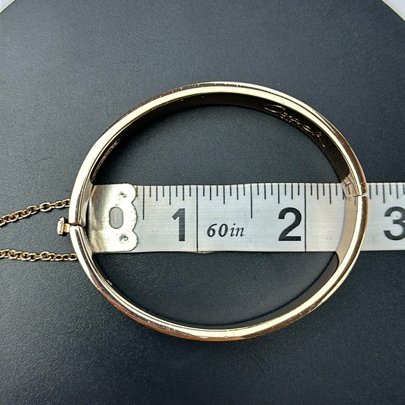 Signature Enamel Coach Bangle Bracelet. Rose Tone & Cream. W/Safety Chain. - Picture 8 of 9
